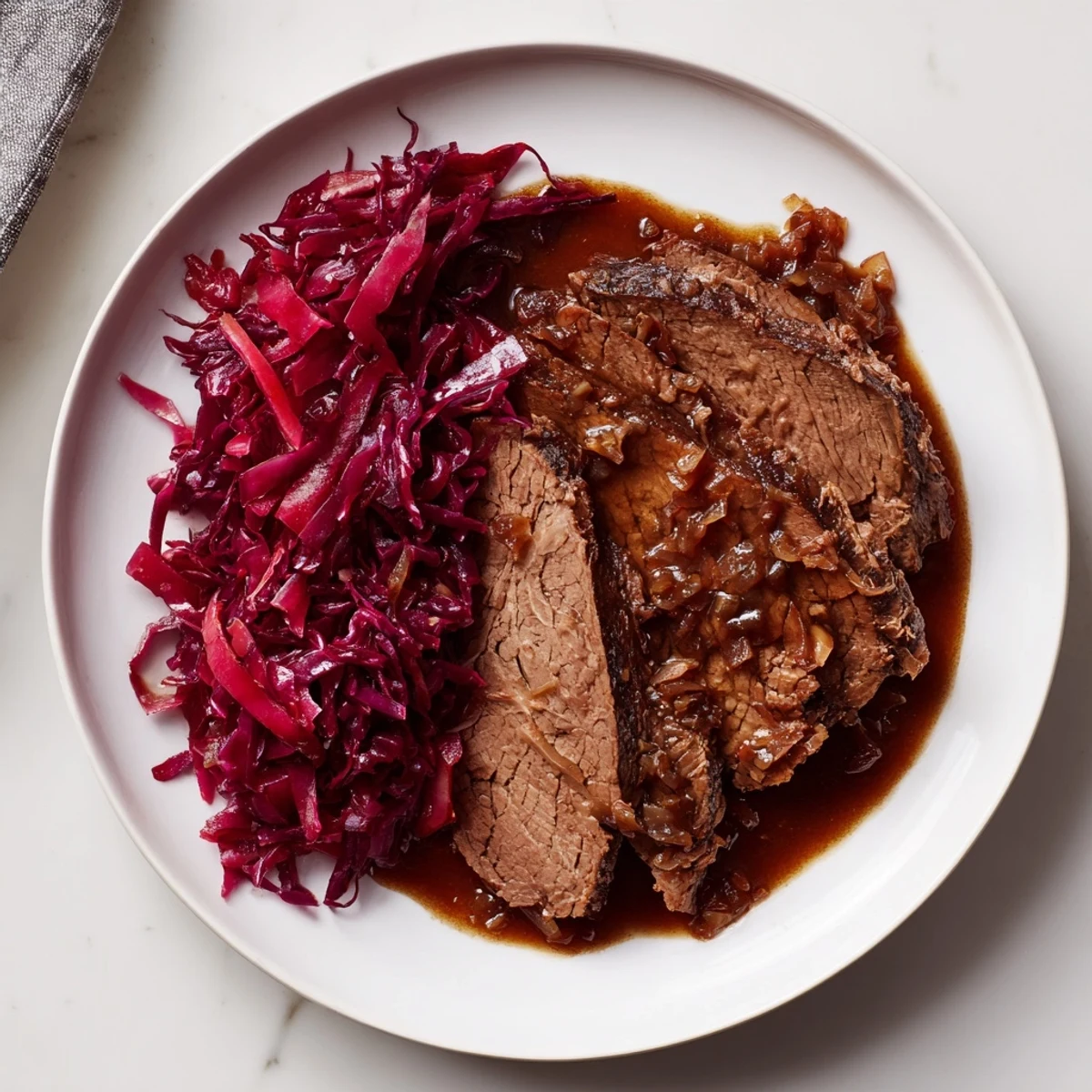 Sauerbraten mit Rotkohl
